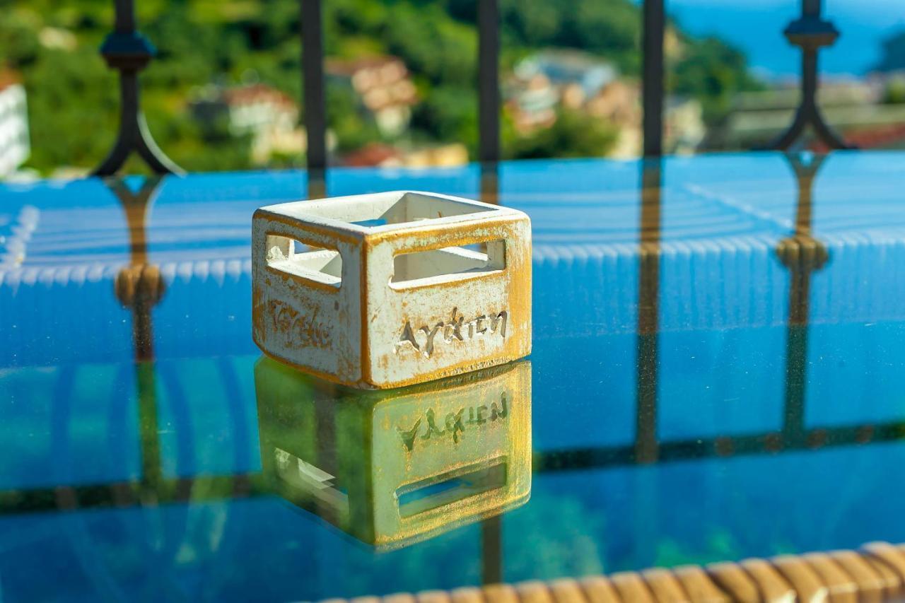 Natura Luxury Suites Parga Exterior foto